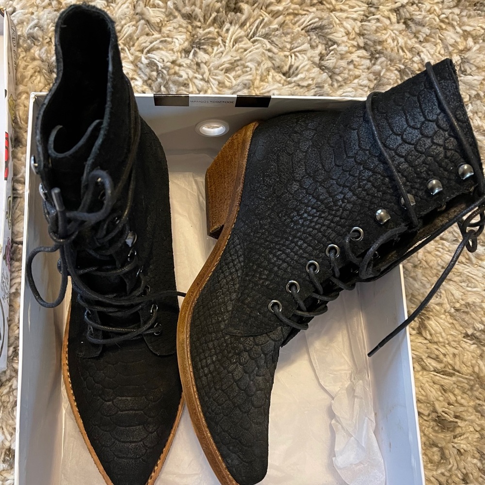 Jeffrey Campbell Elmcroft Matte Black Snake Boots